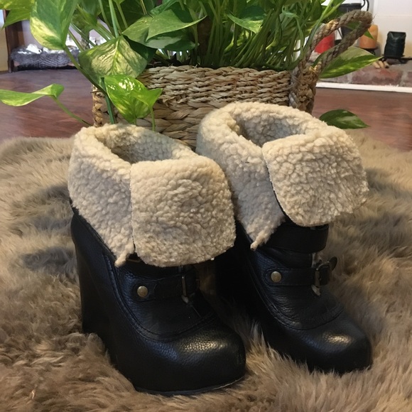 Betsey Johnson Platform Boots - Picture 2 of 10